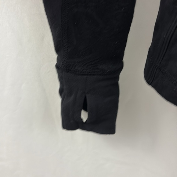 Lululemon Run Your Heart Out Size Medium Black Pullover - Picture 6 of 11